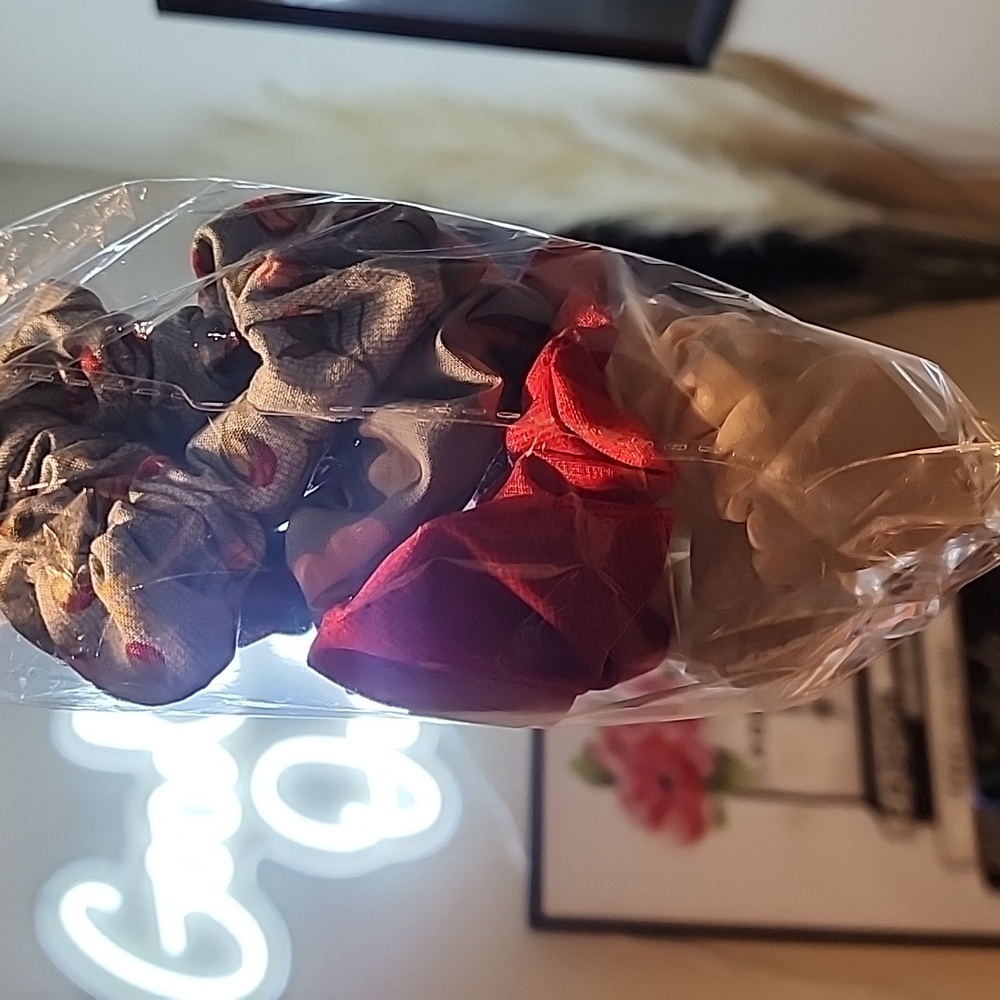 Valentine's Day Scrunchie Gift Set